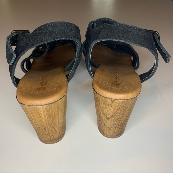 ERIC MICHAEL - SAVY Black Suede Wooden Style Platform Sandals - Picture 5 of 9